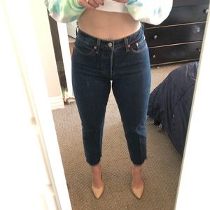 Levi’s wedgie raw hem dark wash jeans